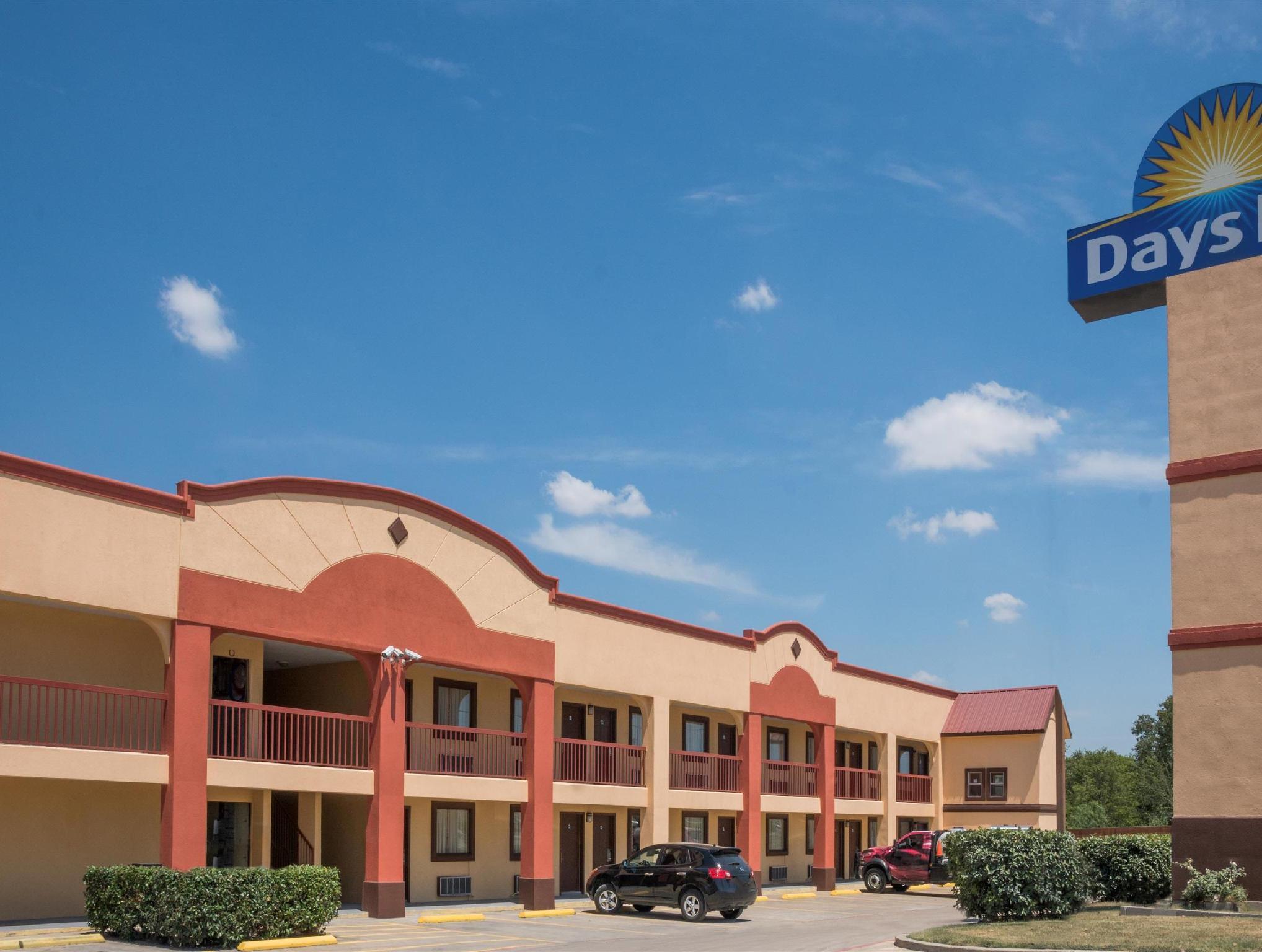 Days Inn By Wyndham Temple Exterior photo