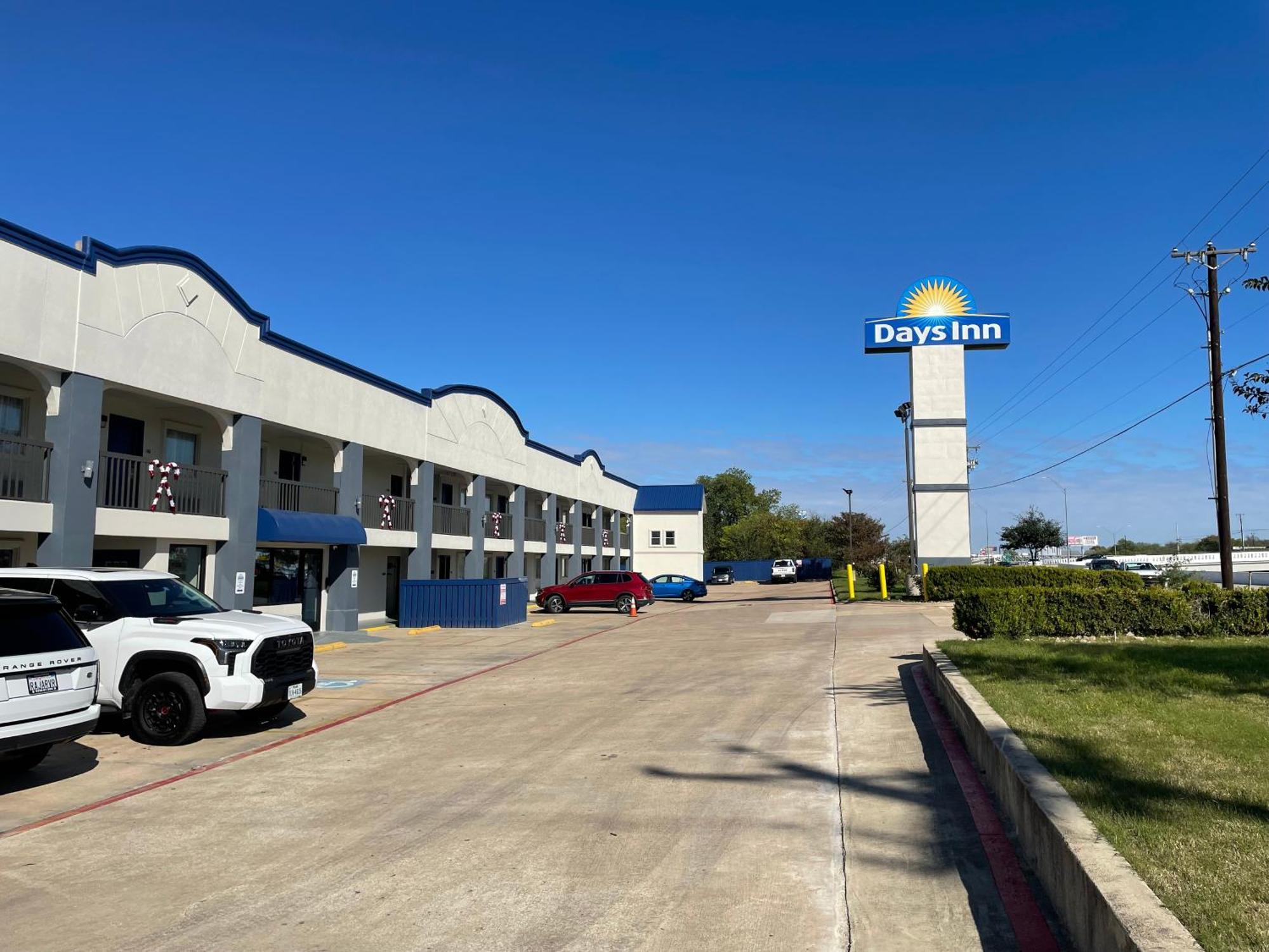 Days Inn By Wyndham Temple Exterior photo